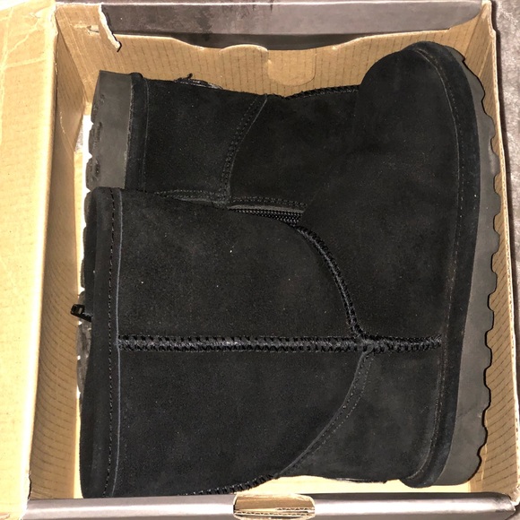 Black toddler BearPaw boots - Picture 5 of 5